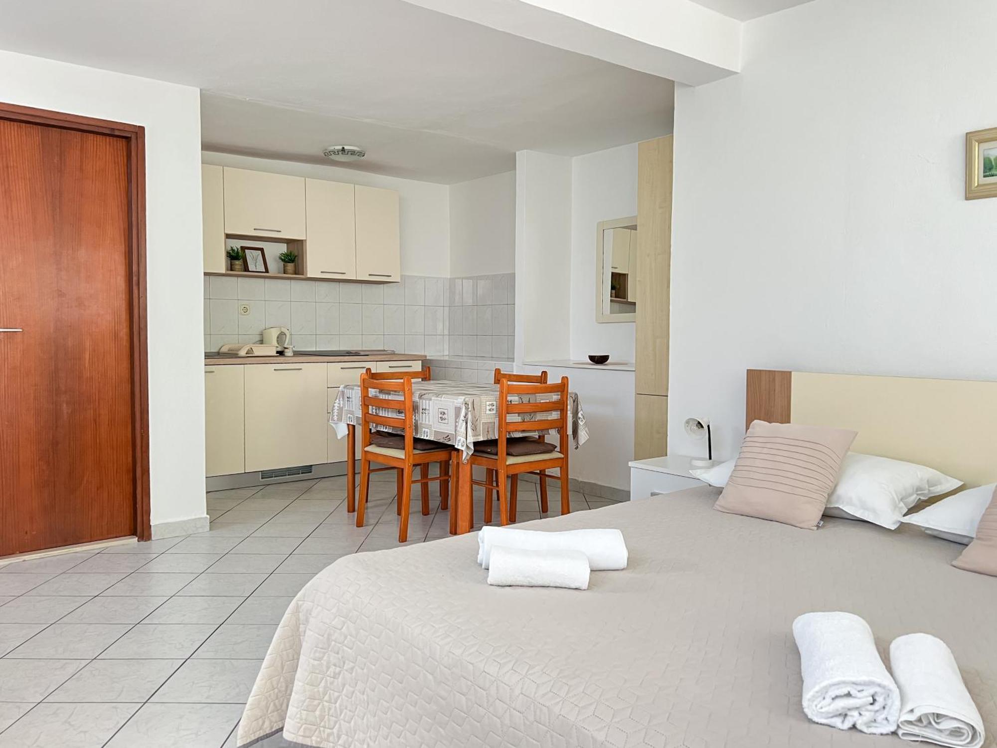 Seaside Apartments And Rooms Baška Voda Buitenkant foto